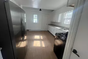 89 Bristol St, Springfield, MA 01109 - Photo 16