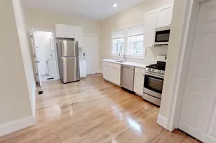 8 Claremon St, Somerville, MA 02144 - Photo 1