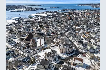 15 Mount Vernon St, Gloucester, MA 01930 - Photo 38