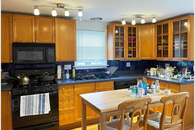 85 Gardner St, Newton, MA 02458 - Photo 2