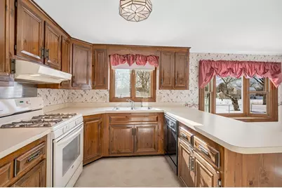 287 Fox Ave, Dracut, MA 01826 - Photo 8