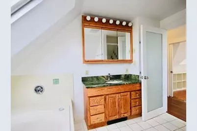 31 Jefferson St #2, Newton, MA 02458 - Photo 4