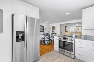 25 Main St, Marion, MA 02738 - Photo 14