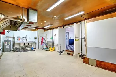 1635 Grand Army Of The Republic Hwy, Swansea, MA 02777 - Photo 10