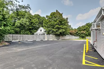 1635 Grand Army Of The Republic Hwy, Swansea, MA 02777 - Photo 14