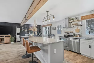 28 Old Jarvis Ave, Holyoke, MA 01040 - Photo 6