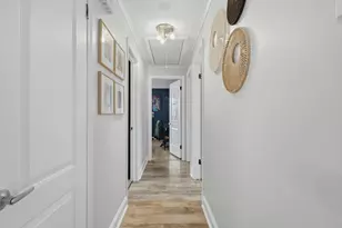 28 Old Jarvis Ave, Holyoke, MA 01040 - Photo 8