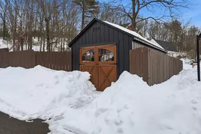 28 Old Jarvis Ave, Holyoke, MA 01040 - Photo 24