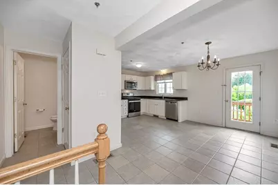 42 Rogers St #42, Tewksbury, MA 01876 - Photo 4