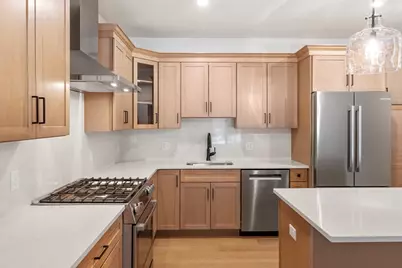 134 Court St #1, Plymouth, MA 02360 - Photo 4