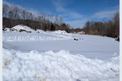 9 B Wellington Rd, Oxford, MA 01540 - Photo 6