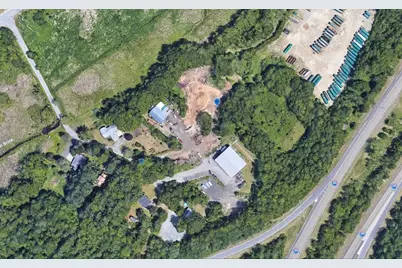 9 B Wellington Rd, Oxford, MA 01540 - Photo 2