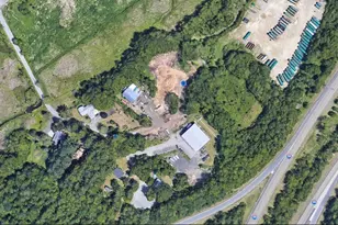 9 B Wellington Rd, Oxford, MA 01540 - Photo 2