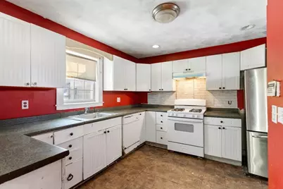 26 Sagamore St, Lynn, MA 01902 - Photo 8