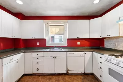 26 Sagamore St, Lynn, MA 01902 - Photo 6