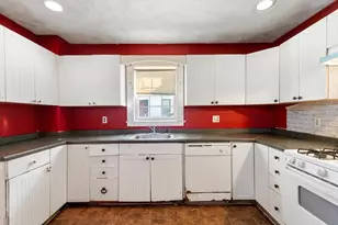 26 Sagamore St, Lynn, MA 01902 - Photo 6