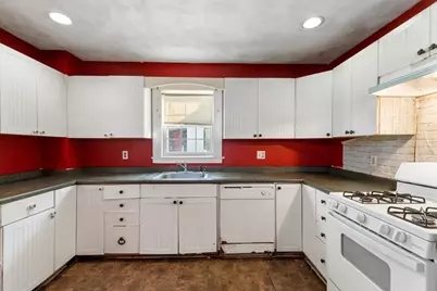 26 Sagamore St, Lynn, MA 01902 - Photo 4