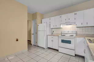 80 N Warren St, Woburn, MA 01801 - Photo 4