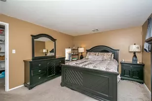 40 Roberts Dr, Bedford, MA 01730 - Photo 12