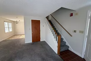 213 Victoria Heights Rd, Boston, MA 02136 - Photo 2