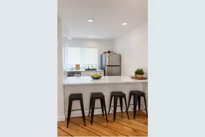 585 Shirley St #2, Winthrop, MA 02152 - Photo 4