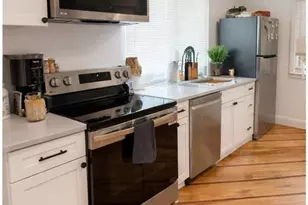 585 Shirley St, Winthrop, MA 02152 - Photo 10