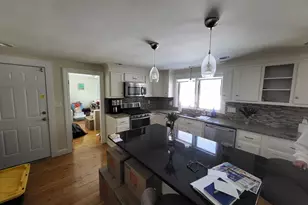 347 Lake St, Haverhill, MA 01832 - Photo 4