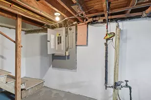 161 Dorset St, Springfield, MA 01108 - Photo 36