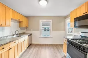 22 Ridgeway St, Quincy, MA 02170 - Photo 4