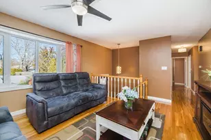 107 Spring Ln, Dartmouth, MA 02747 - Photo 16