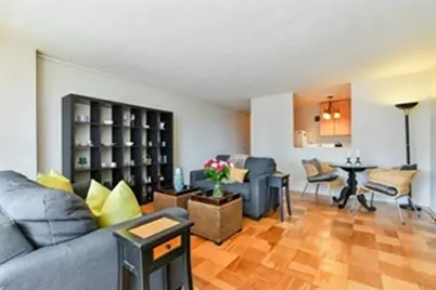 2 Hawthorne Place #14L, Boston, MA 02114 - Photo 6