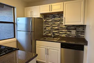 22 Shrewsbury Green Dr, Shrewsbury, MA 01545 - Photo 4