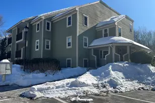 164 Heritage Dr, Northbridge, MA 01588 - Photo 2