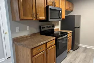 164 Heritage Dr, Northbridge, MA 01588 - Photo 8