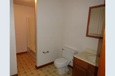 17 Highland St #B, Woburn, MA 01801 - Photo 4