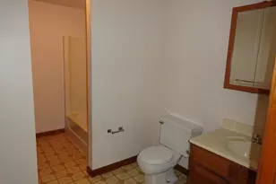 17 Highland St, Woburn, MA 01801 - Photo 4