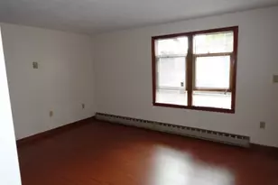 17 Highland St, Woburn, MA 01801 - Photo 2