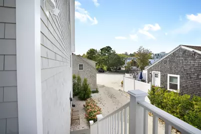 33 Lagoon Pond Road, Tisbury, MA 02568 - Photo 4