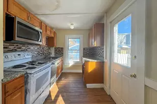 112 Laureston St, Brockton, MA 02301 - Photo 8