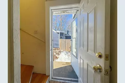 112 Laureston St, Brockton, MA 02301 - Photo 6