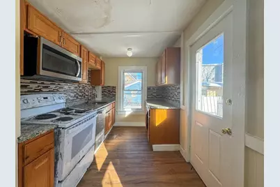 112 Laureston St, Brockton, MA 02301 - Photo 6