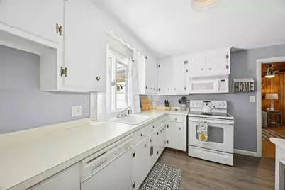 13 Dennis Circle, Northborough, MA 01532 - Photo 10