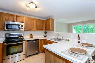 5 Ann Dr #5, Grafton, MA 01536 - Photo 2