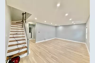 15 Berwick St #15, Melrose, MA 02176 - Photo 8