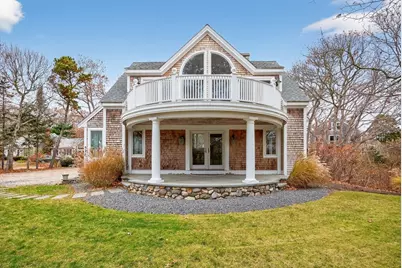 528 Menauhant Rd, Falmouth, MA 02536 - Photo 2