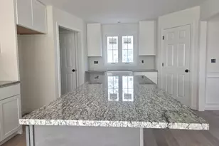 38 Hemlock St, Douglas, MA 01516 - Photo 4