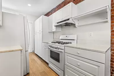 5 Fairbanks St #2, Brookline, MA 02446 - Photo 4