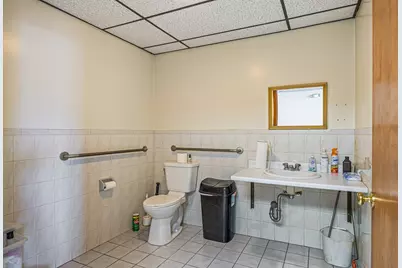 165 Carmelinas Cir, Ludlow, MA 01056 - Photo 14