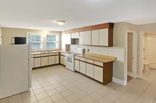 109 Hampshire Rd, Methuen, MA 01844 - Photo 6