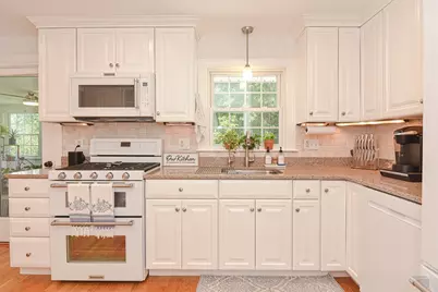 7 Lynch Ave, Dedham, MA 02026 - Photo 10